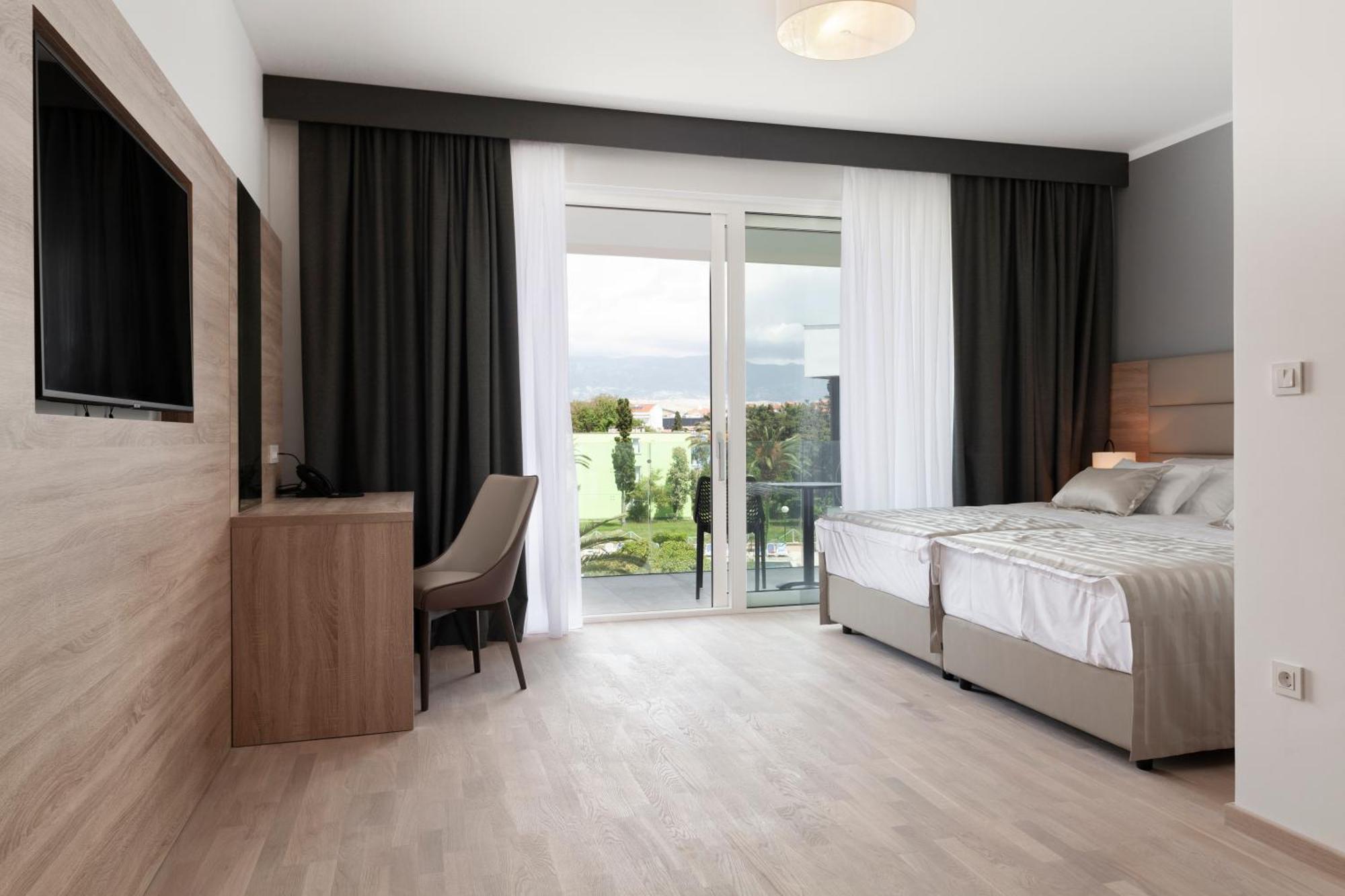 Kaneo Beach Hotel 诺瓦利娅 外观 照片