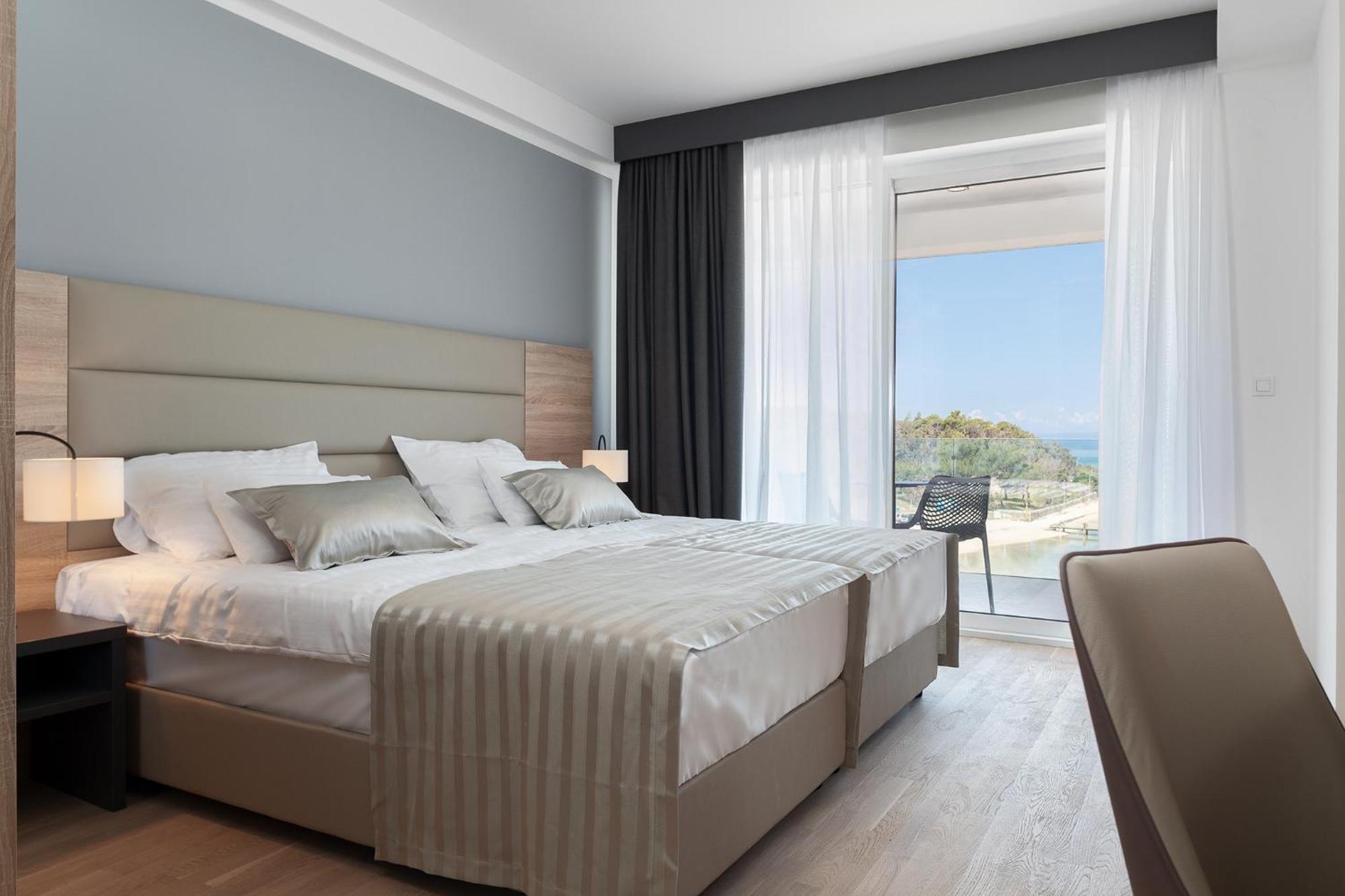 Kaneo Beach Hotel 诺瓦利娅 外观 照片