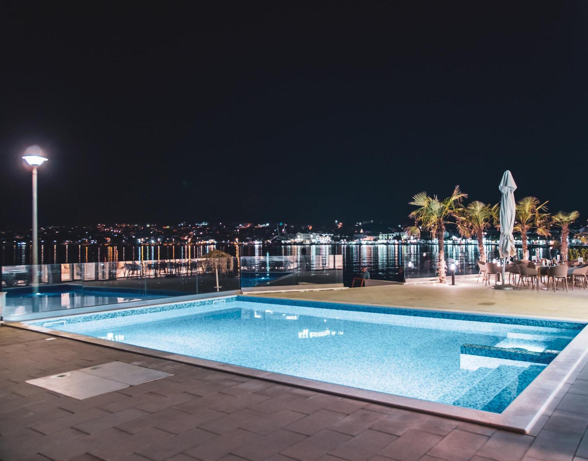 Kaneo Beach Hotel 诺瓦利娅 外观 照片
