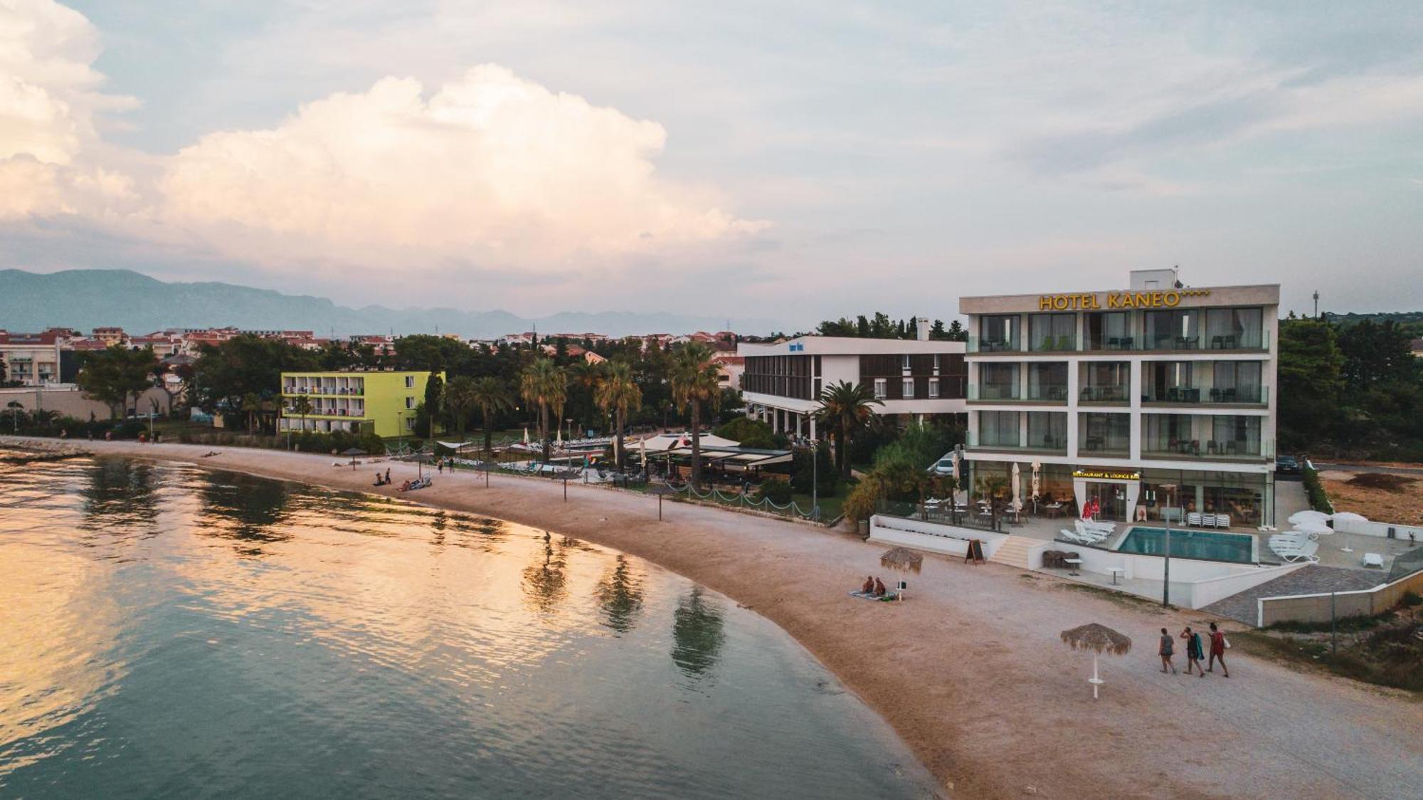 Kaneo Beach Hotel 诺瓦利娅 外观 照片
